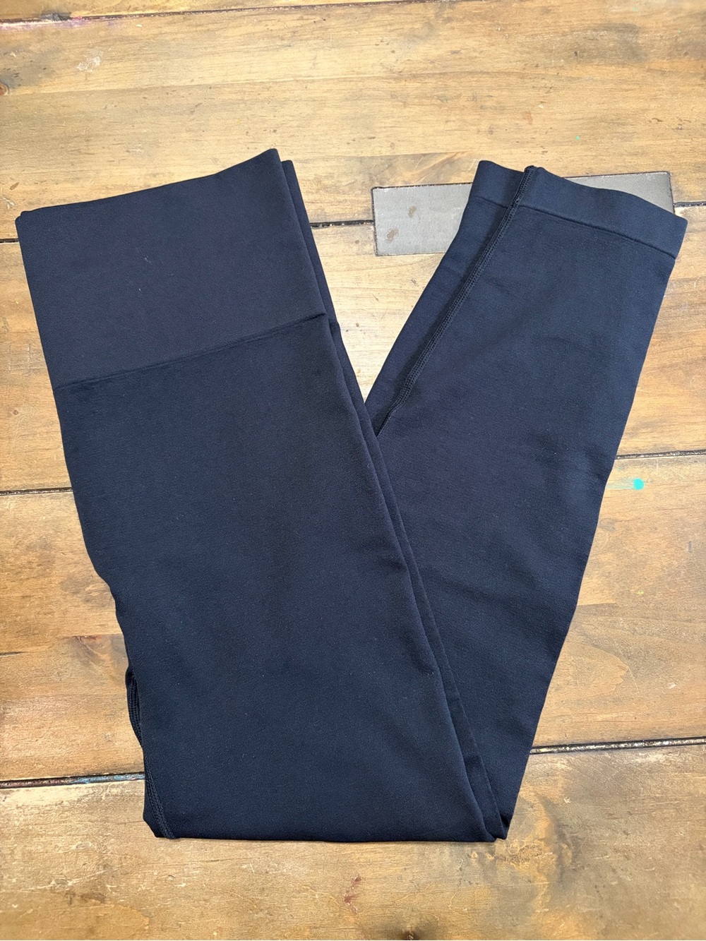 Yummie Women's Seamless Shaping Leggings Black Size L/XL NWOT Slim Stretch